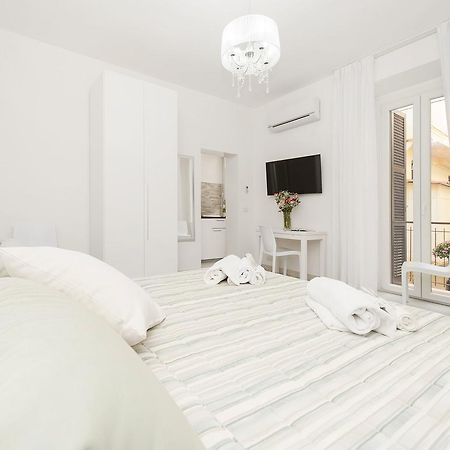 White Flat Termini Apartment Rome Room photo