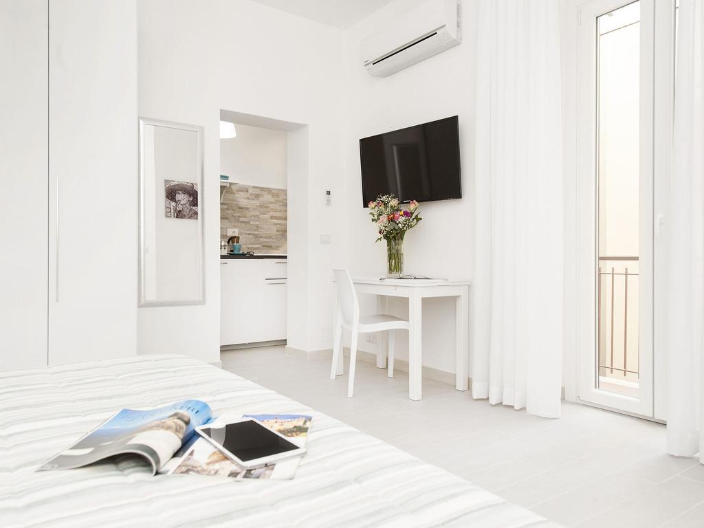 White Flat Termini Apartment Rome Room photo